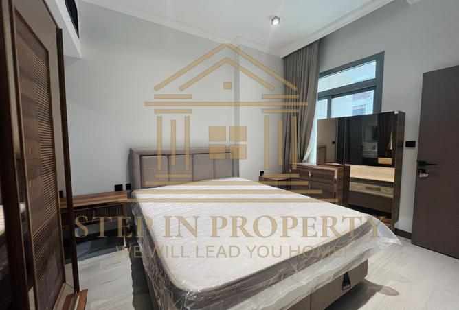 954670 - Property Image 2