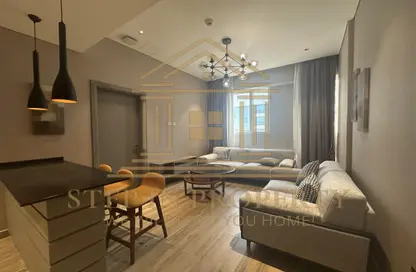 Apartment - 1 Bedroom - 2 Bathrooms for rent in Ramada Commercial Building - Al Rawabi Street - Al Muntazah - Doha