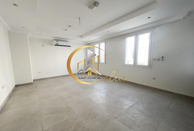 997791 - Property Image 2