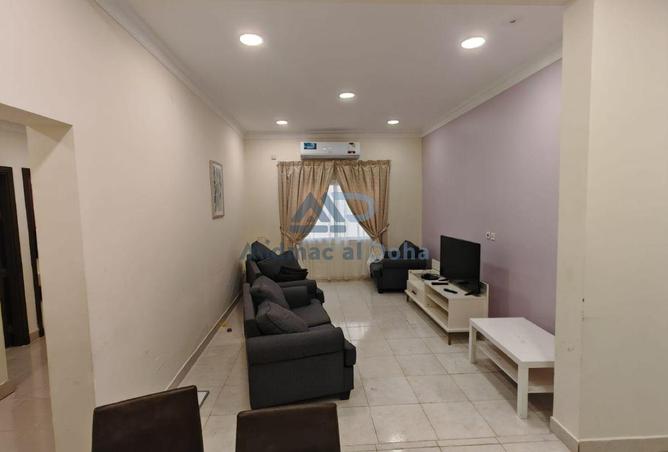 974053 - Property Image 2