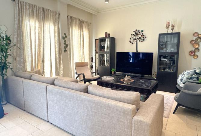 996120 - Property Image 2