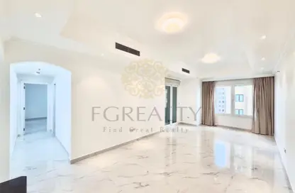 شقة - 2 غرف نوم - 3 حمامات للبيع في طريق بورتو الشرقي - بورتو أرابيا - جزيرة اللؤلؤة - الدوحة