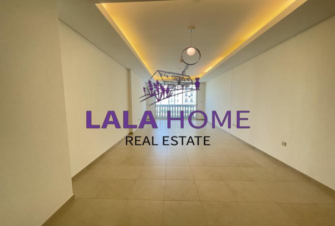 956928 - Property Image 2