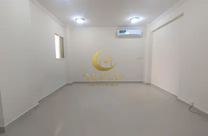 Apartment - 2 Bedrooms - 2 Bathrooms for rent in Muntazah 7 - Al Muntazah - Doha