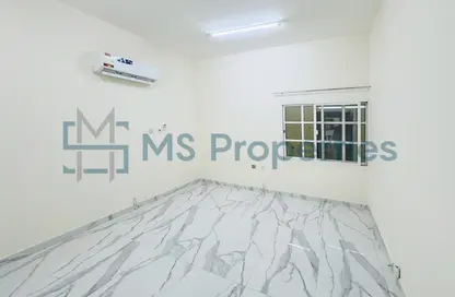 Apartment - 4 Bedrooms - 2 Bathrooms for rent in Old Airport Road - Doha