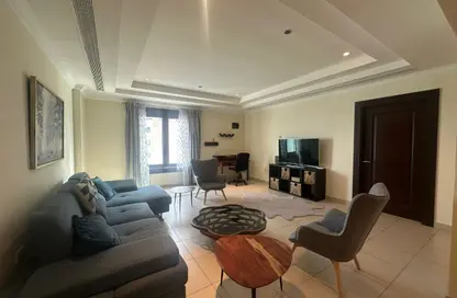 Apartment - 1 Bedroom - 2 Bathrooms for rent in West Porto Drive - Porto Arabia - The Pearl Island - Doha