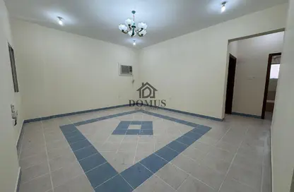 Apartment - 2 Bedrooms - 2 Bathrooms for rent in Thabit Bin Zaid Street - Al Mansoura - Doha