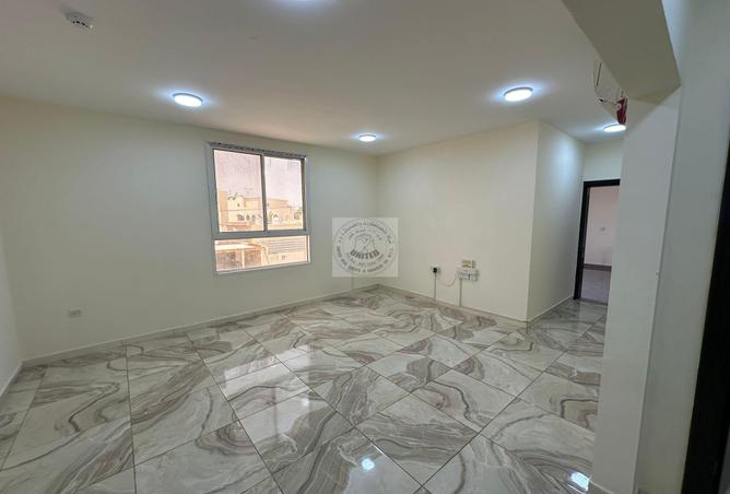 شقة - 3 غرف نوم - 2 حمامات للايجار في 28 بن عمران - فريج بن عمران - الدوحة