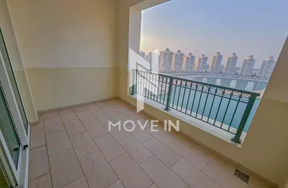 Apartment - 2 Bedrooms - 2 Bathrooms for rent in Tower 29 - Viva Bahriyah - The Pearl Island - Doha