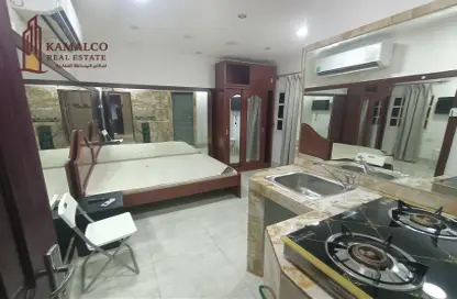 Apartment - Studio - 1 Bathroom for rent in Umm Ghwailina Comm - Umm Ghuwalina - Umm Ghuwailina - Doha
