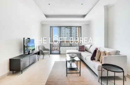 Apartment - 2 Bedrooms - 3 Bathrooms for rent in Tower 31 - Porto Arabia - The Pearl Island - Doha