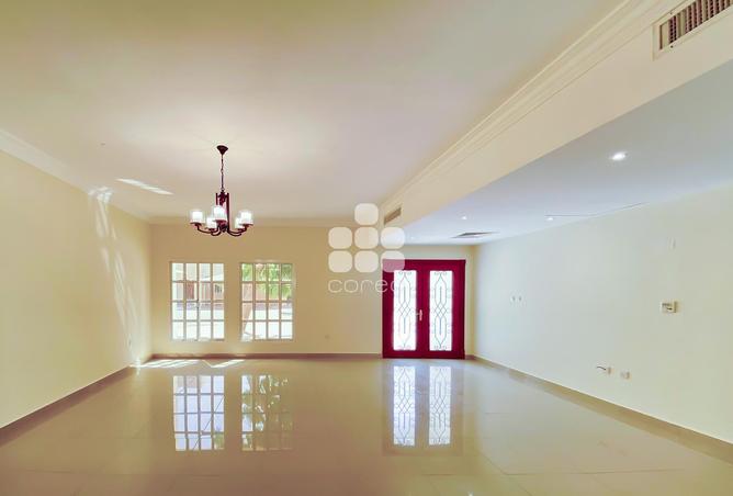 929870 - Property Image 2