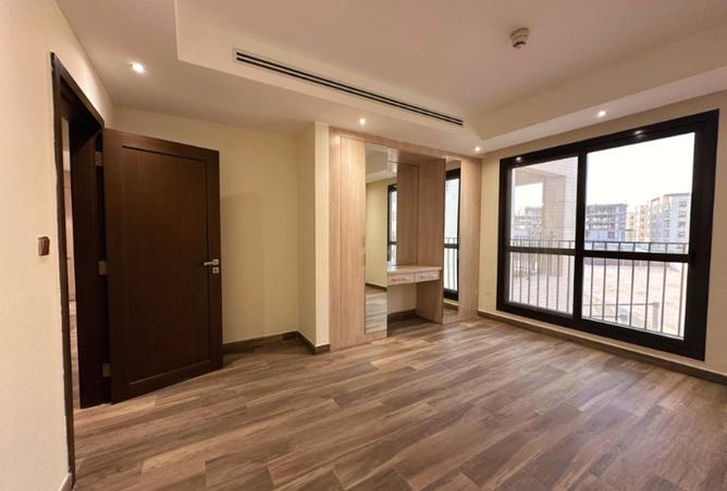 986344 - Property Image 2