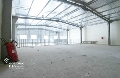 Warehouse - Studio - 6 Bathrooms for rent in Industrial Area 1 - Industrial Area - Doha