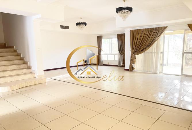 978906 - Property Image 2