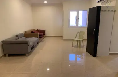 Apartment - 1 Bedroom - 2 Bathrooms for rent in Umm Ghuwailina 4 - Umm Ghuwailina - Doha
