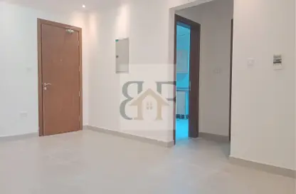Apartment - 2 Bedrooms - 2 Bathrooms for rent in Thabit Bin Zaid Street - Al Mansoura - Doha