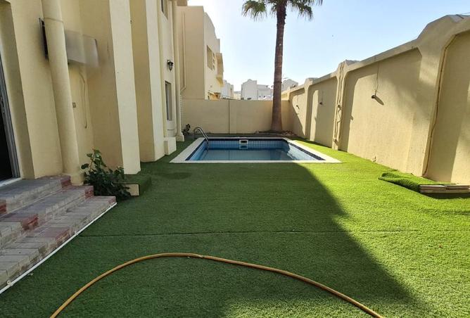 956809 - Property Image 3