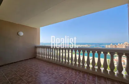Apartment - 3 Bedrooms - 3 Bathrooms for rent in East Porto Drive - Porto Arabia - The Pearl Island - Doha