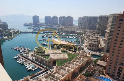 شقة - 3 غرف نوم - 4 حمامات للايجار في طريق بورتو الشرقي - بورتو أرابيا - جزيرة اللؤلؤة - الدوحة
