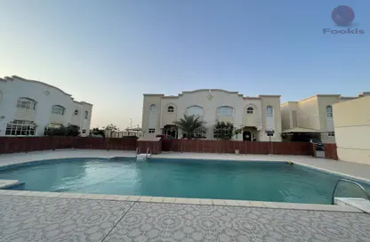 مجمع سكني - 3 غرف نوم - 3 حمامات للايجار في شارع النعيجة - غرب الهلال - الهلال - الدوحة