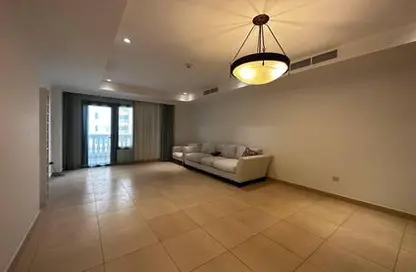 Apartment - 1 Bedroom - 2 Bathrooms for rent in East Porto Drive - Porto Arabia - The Pearl Island - Doha
