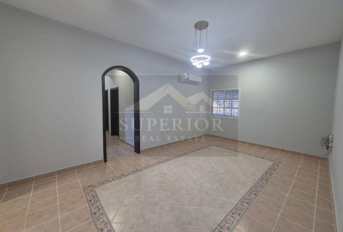 913539 - Property Image 2