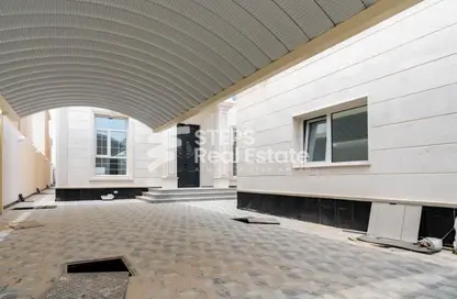 Villa - 7 Bedrooms - 7+ Bathrooms for sale in Umm Qarn - Al Daayen