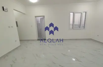 Apartment - 3 Bedrooms - 3 Bathrooms for rent in Bin Omran - Fereej Bin Omran - Doha
