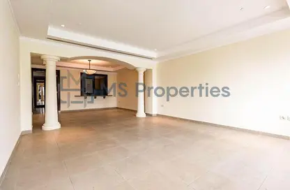 Townhouse - 2 Bedrooms - 3 Bathrooms for sale in West Porto Drive - Porto Arabia - The Pearl Island - Doha