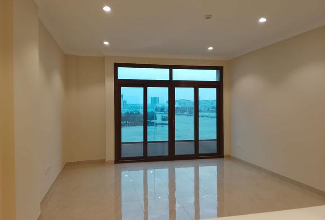 996492 - Property Image 2