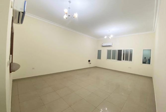 983172 - Property Main Image