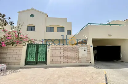 فيلا - 3 غرف نوم - 3 حمامات للايجار في شارع النعمان - العزيزية - الدوحة
