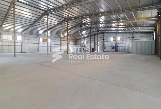 944052 - Property Image 2
