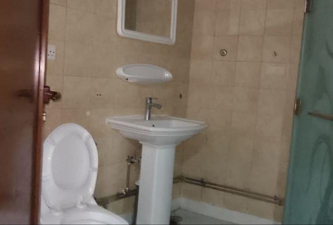 989567 - Property Image 3