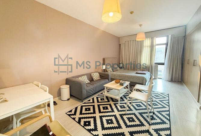 970343 - Property Image 3