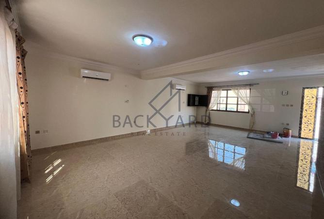 955956 - Property Image 3