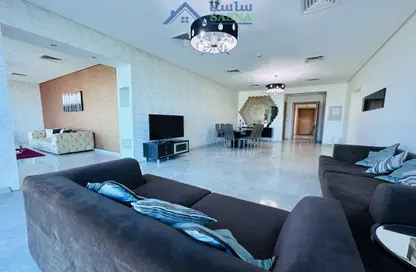 Apartment - 3 Bedrooms - 5 Bathrooms for rent in Zig Zag Tower A - Zig Zag Towers - West Bay - Doha Apartment - 3 Bedrooms - 5 Bathrooms for rent in Zig Zag Tower A - Zig Zag Towers - West Bay - Doha