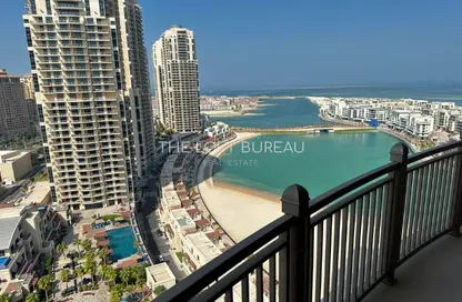 Apartment - 1 Bedroom - 2 Bathrooms for rent in Abraj Bay - Abraj Quartiers - The Pearl Island - Doha