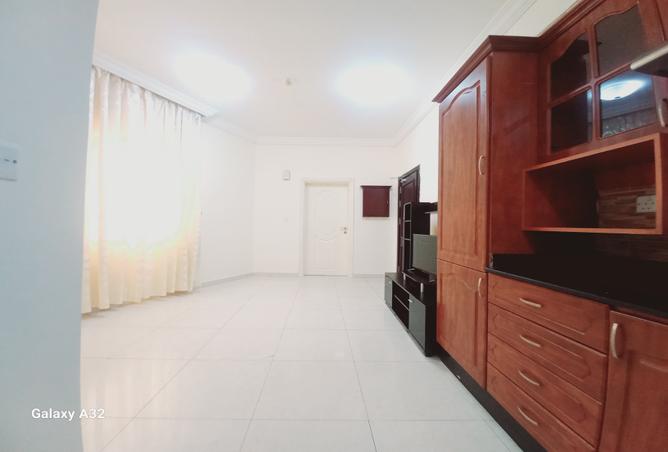 947169 - Property Image 2