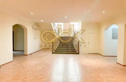 Villa - 7+ Bedrooms - 7+ Bathrooms for rent in Al Faisal Tower - Al Dafna - Al Dafna - Doha