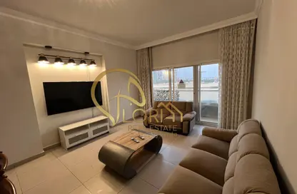 شقة - 2 غرف نوم - 3 حمامات للايجار في جنوب فوكس هيلس - فوكس هيلز - الوسيل شقة - 2 غرف نوم - 3 حمامات للايجار في جنوب فوكس هيلس - فوكس هيلز - الوسيل