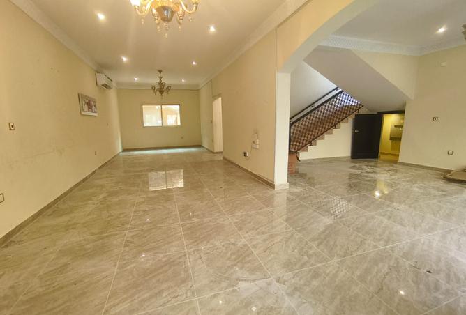 مجمع سكني - 3 غرف نوم - 3 حمامات للايجار في شارع النعمان - العزيزية - الدوحة