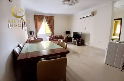 Apartment - 2 Bedrooms - 2 Bathrooms for rent in Umm Ghuwalina - Umm Ghuwailina - Doha