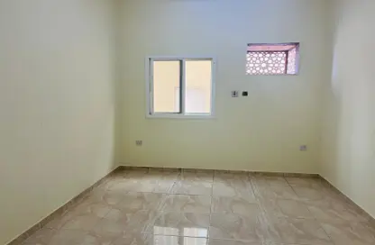 سكن عمال - استوديو - 8 حمامات للايجار في المنطقة الصناعية 1 - المنطقة الصناعية - الدوحة