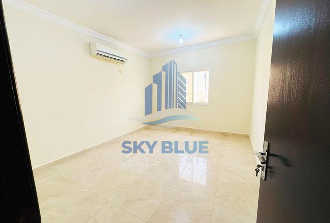 944209 - Property Image 3