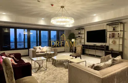 Apartment - 3 Bedrooms - 4 Bathrooms for rent in Porto Arabia - The Pearl Island - Doha
