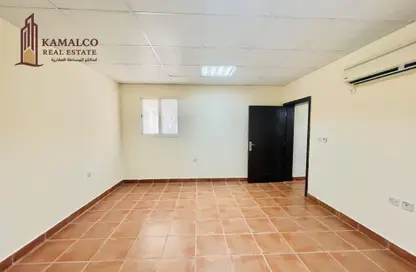 Apartment - 2 Bedrooms - 2 Bathrooms for rent in Al Mansoura - Doha
