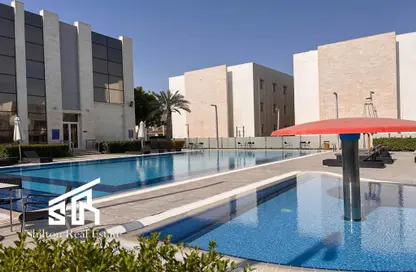 صورة لـ حوض سباحة شقة - 2 غرف نوم - 3 حمامات للايجار في وادي المرخ - مريخ - المريخ - الدوحة ، صورة رقم 1