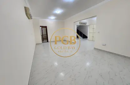 Villa - 4 Bedrooms - 4 Bathrooms for rent in Al Hanaa Street - Al Gharrafa - Doha